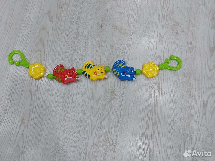 Игрушки на коляску/кроватку/автокресло