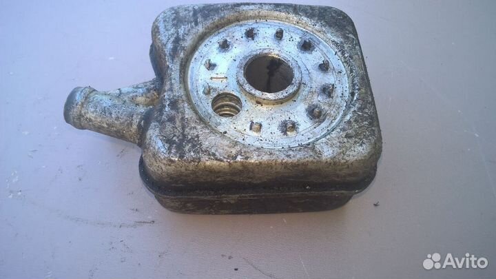 Масляный радиатор б/у на VW Гольф-3 1992-1999 г