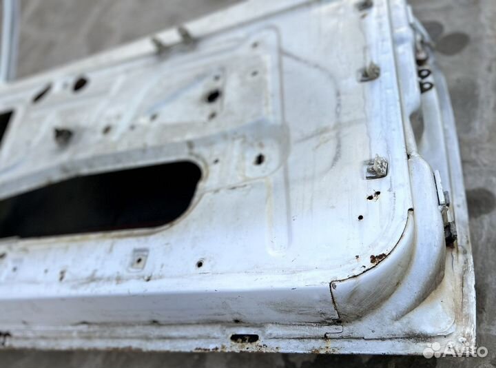 Дверь водительская Москвич 2141