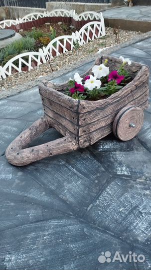 Телега вазон для растений