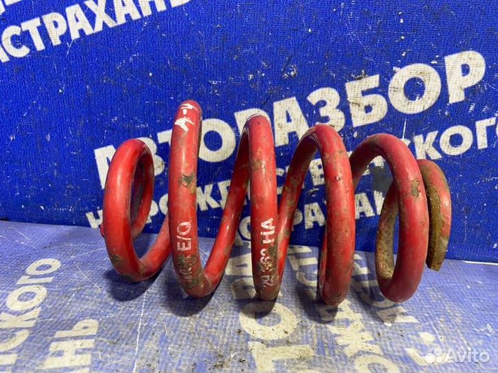 Задняя пружина Audi A4B6 седан BFB 2003