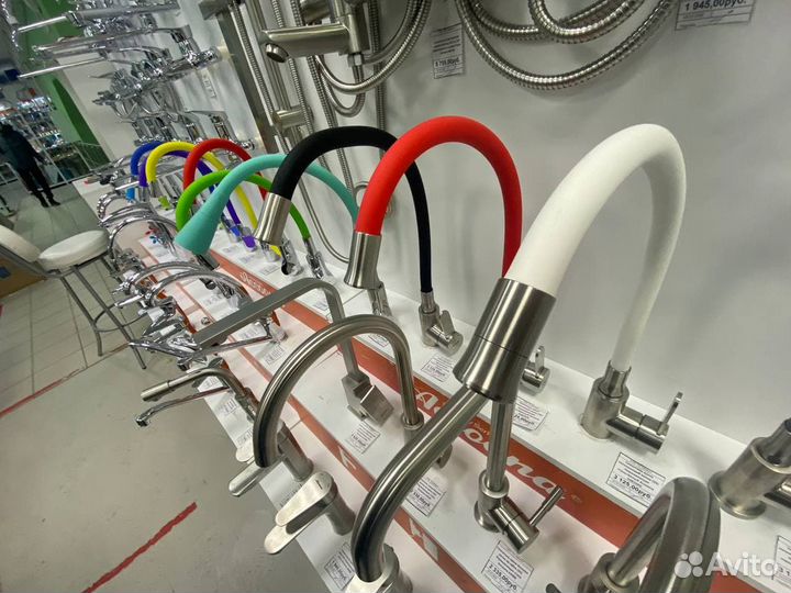 Смеситель для кухни с силиконовым изливом Accoona