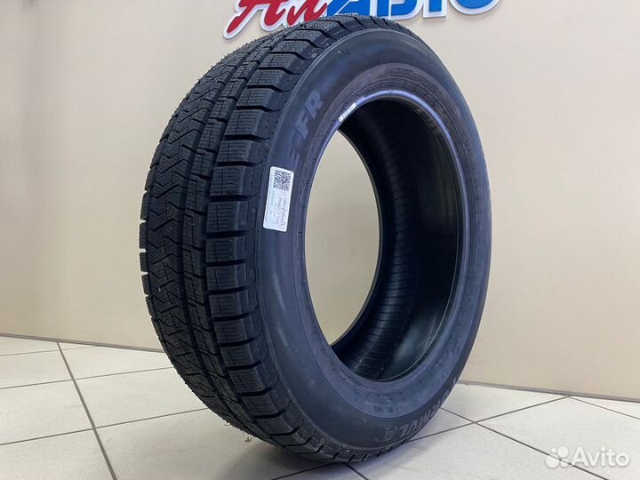 Pirelli Formula Ice FR 215/60 R17 100T