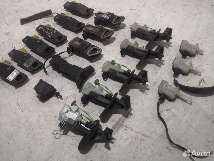 Активатор/замок лючка бензобака Volvo