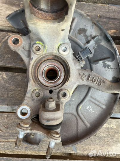 Кулак поворотный Skoda Octavia A5 1.8-2.0