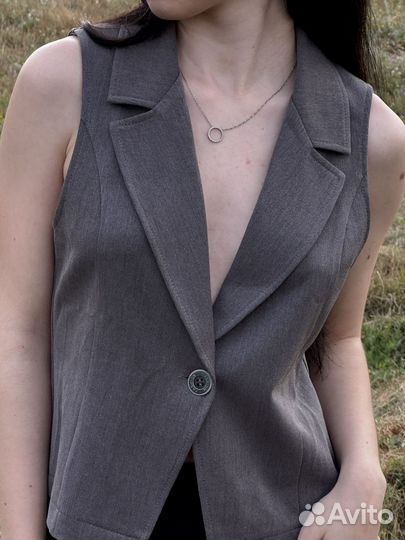 Серый жакет