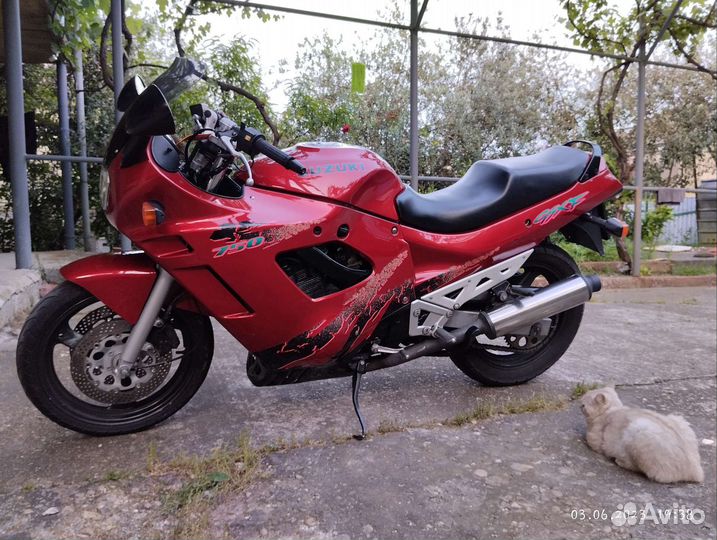 GZX 750F katana