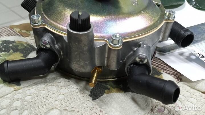 Продам газовый автомобильный редуктор lovato