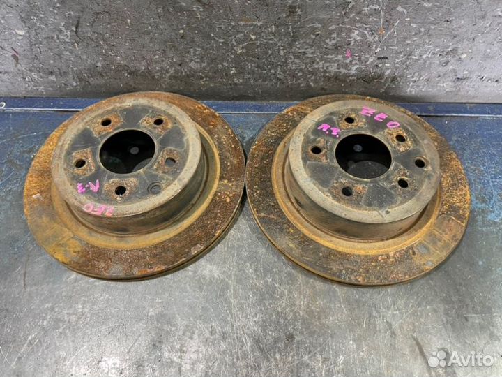 Диски комплект задние Nissan Leaf ZE0