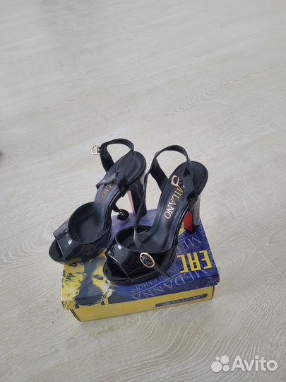 Женская обувь 33 размер