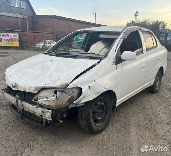 В разборе Toyota Platz 2001 г