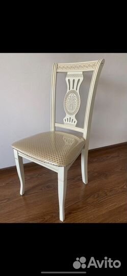 Столы и стулья