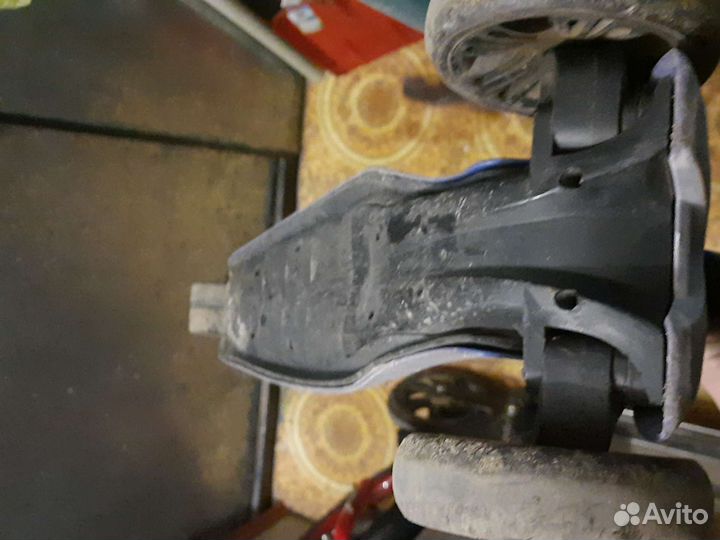 Самокат трехколесный