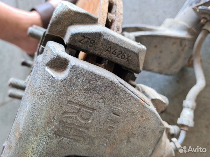 Суппорт передний левый Ford Focus 3 1.6 2011