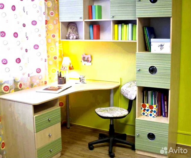 Рабочая зона у окна