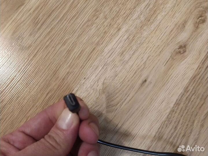 Автомобильное зарядное устройство для телефона