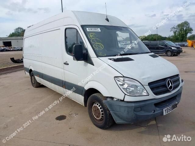 Петля двери распашной левой mercedes benz sprinter