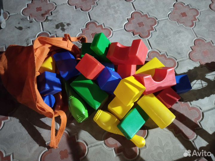 Кубики пластмассовые