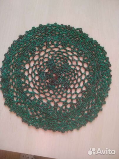 Вязанные салфетки разных рисунков и размеров