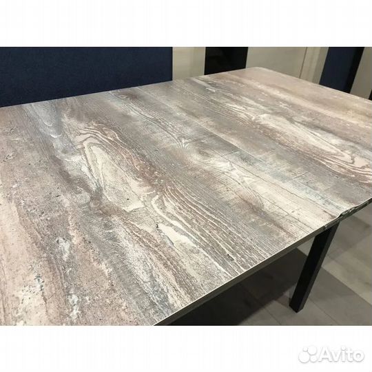 Стол обеденный