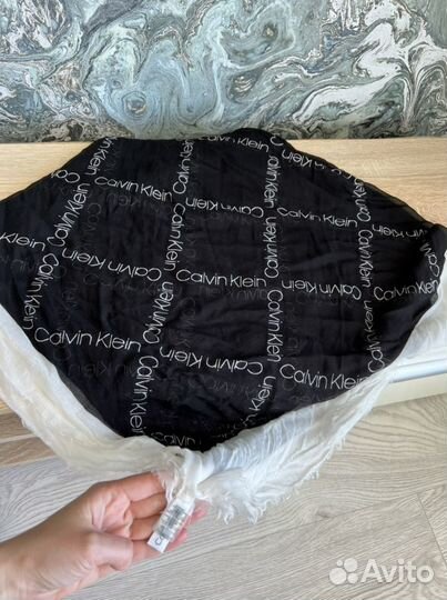 Палантин Calvin Klein