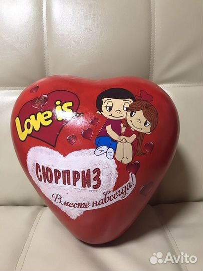 Подарочная упаковка Love is. Сердце