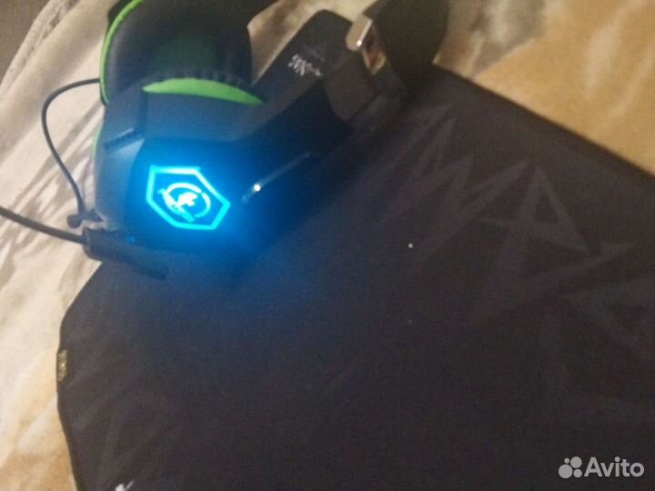 Продам наушники