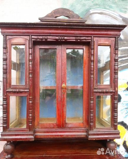 Старинный,антикварный буфет, горка