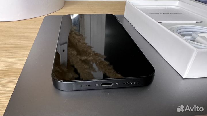 iPhone 12, 256 ГБ