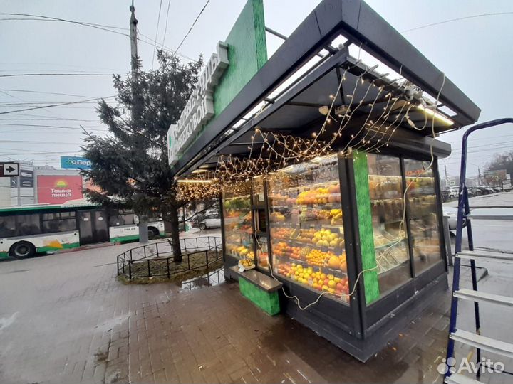 Продавец фрукты