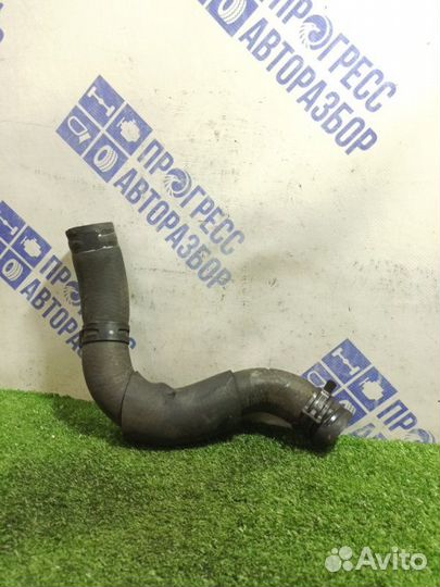 Патрубок системы охлаждения Hyundai Tucson хэтчбек