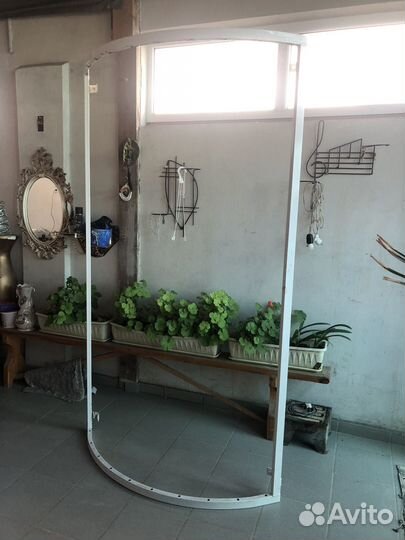 Стойка для дверей