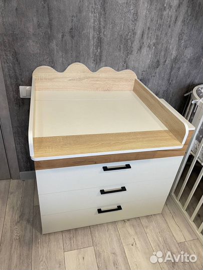 Пеленальный столик