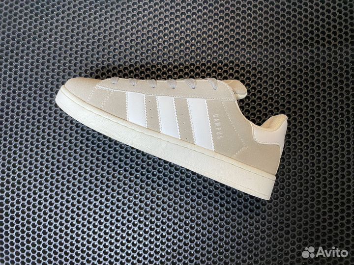 Кроссовки Adidas оптом