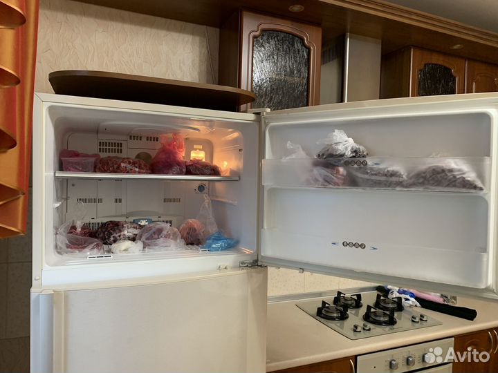 Холодильник бу sharp