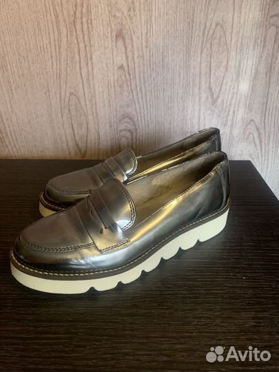 Лоферы женские