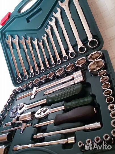 Идеальный набор ручного инструмента для автомобиля