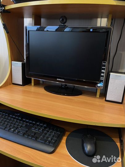 Компьютерный стол