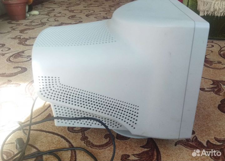 Монитор Samsung