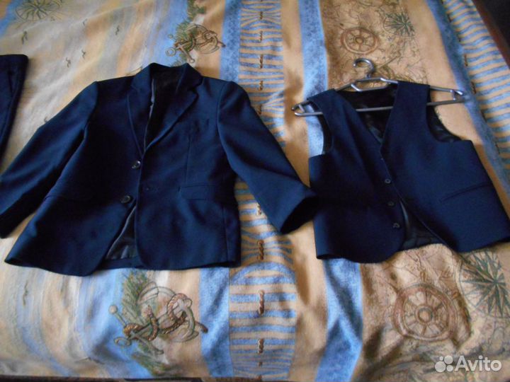 Продается школьная форма