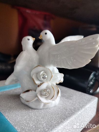 Статуэтка голубь