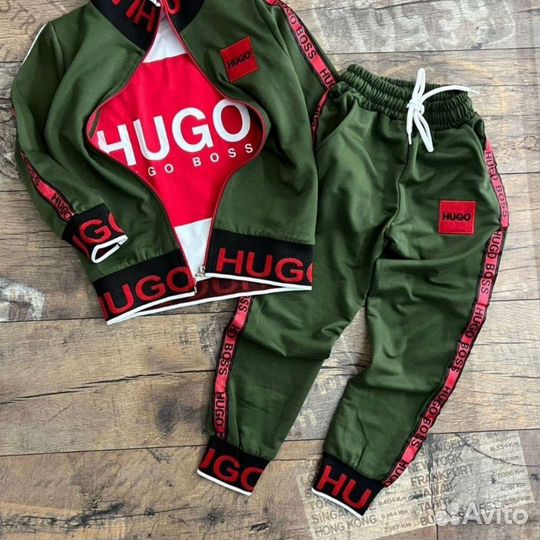 Костюм тройка