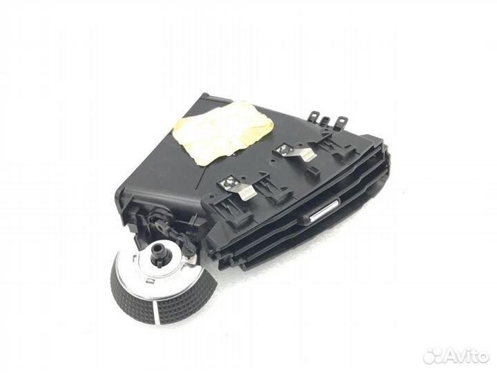 Дефлектор воздушный правый Ford Focus 1.6L duratec