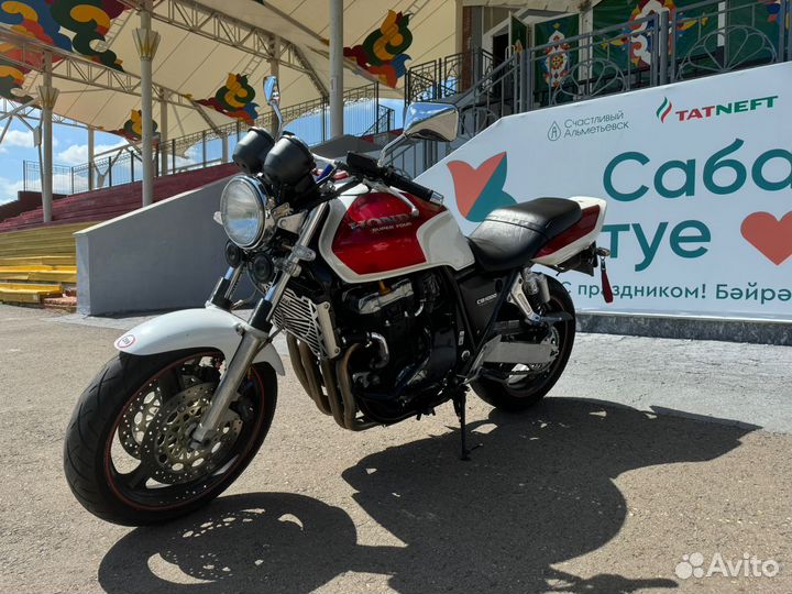 Honda cb1000 super four