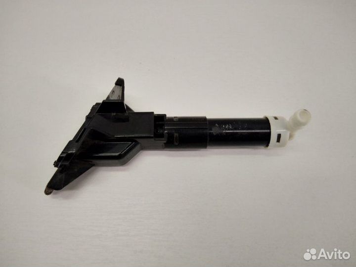 Форсунка омывателя передняя Honda Civic 4D C