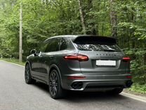 Porsche Cayenne Turbo S 4.8 AT, 2015, 140 000 км, с пробегом, цена 7 700 000 руб.