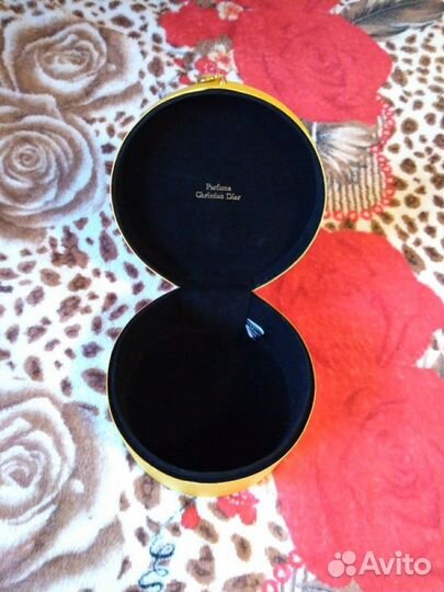 Коробка подарочная атласная