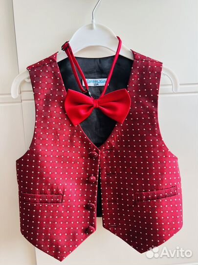 Жилет праздничный и бабочка