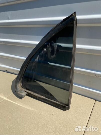 Стекло треугольник заднее левое Nissan Almera N15