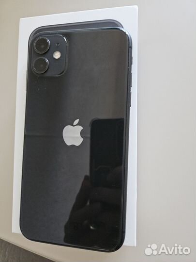 iPhone 11, 64 ГБ